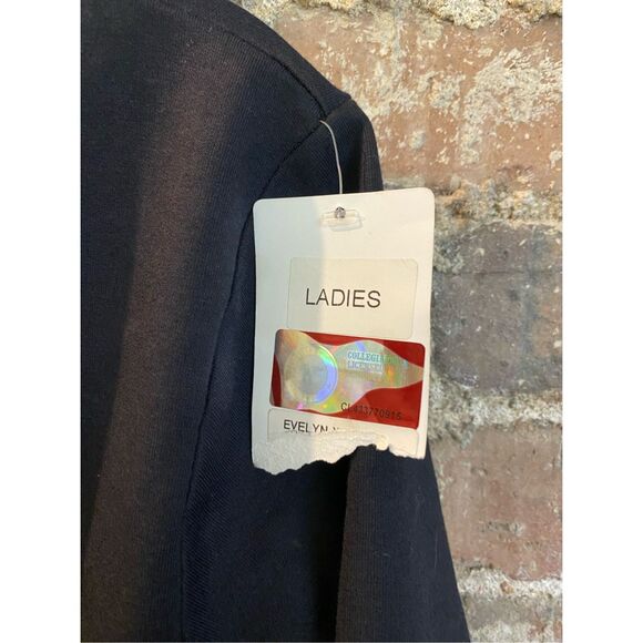 Authentic IOWA HAWKEYES Black Evelyn 3/4 Sleeve with Hawkeye Embroidered Emblem - Picture 4 of 13